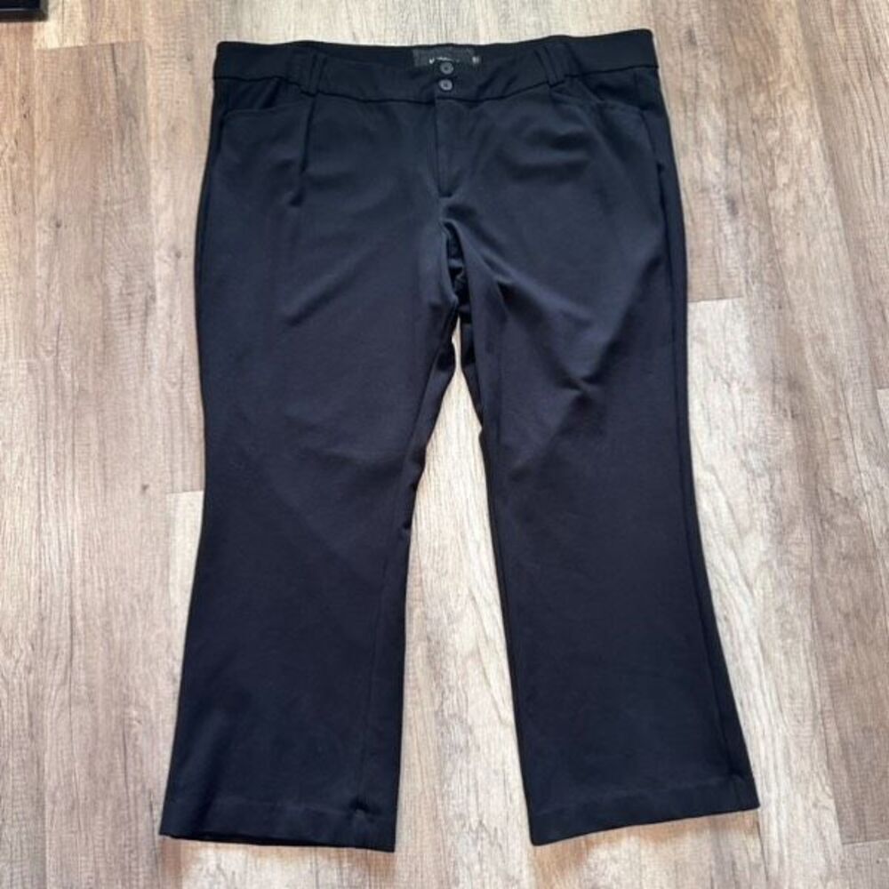 Torrid Women's Flat Front High-Rise Bootcut Dress Pants Black Dark Wash Size 30